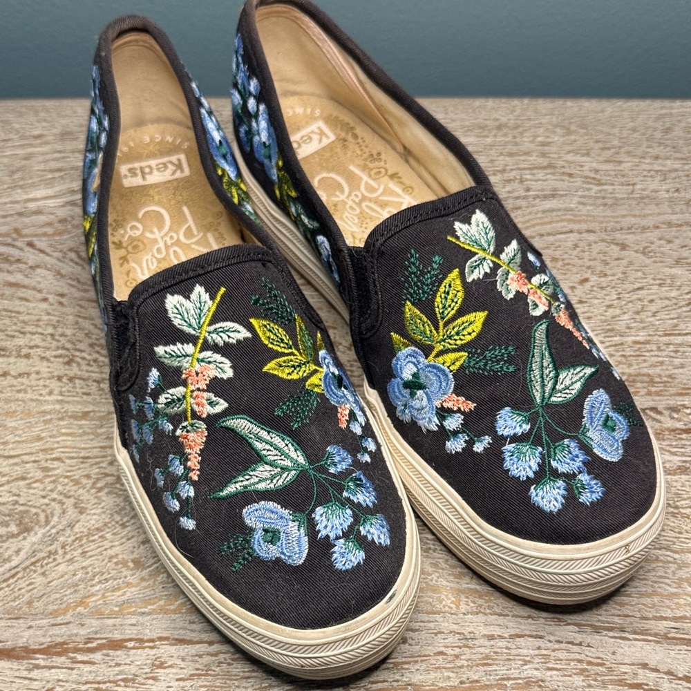 Keds Women's Black Floral Embroidered Loafers